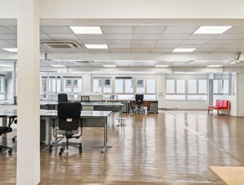   Bureaux récents , et fonctionnels situés à proximité des transports 