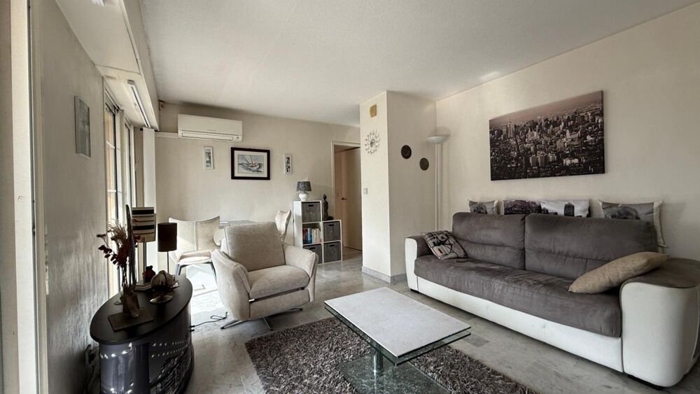 Vente Appartement 2 pièces avec garage parking et cave à vendre SAINT RAPHAEL (83) Saint raphael