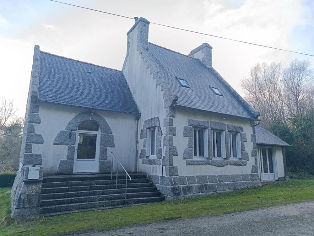 29690 Huelgoat viager occupé 1 tête 1 homme 82 ans Beaux villages touristiques du Centre-Bretagne Toutes commodités