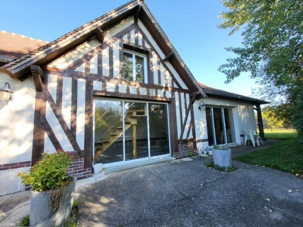 Vente Maison Grande maison de 400 m² avec piscine intérieure chauffée, sauna et appartement indépendant, sur 3 000 m² clos Chavigny bailleul