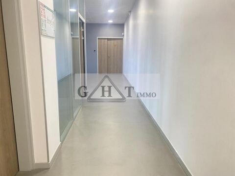 &Agrave; LOUER � PLATEAU DE BUREAUX DE 142M&sup2; A VILLENOY 1716 77124 Villenoy