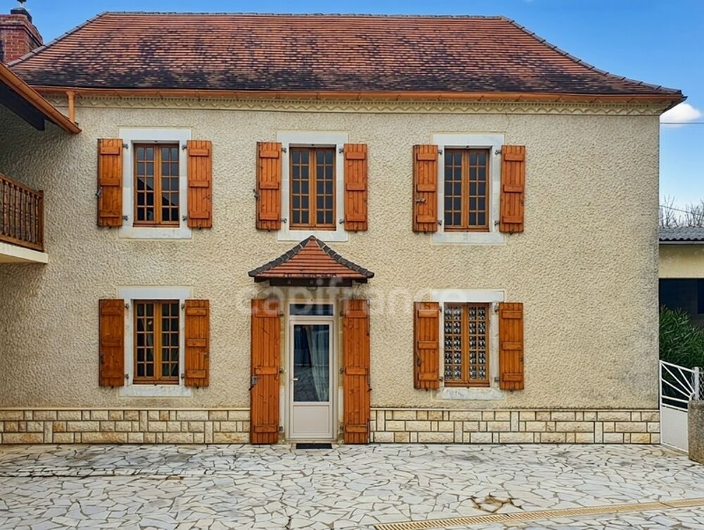 Maison 8 pièces 237 m² · à Malaussanne · 237 m² · 232 500 €