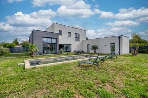   MAISON D'EXCEPTION - 188.94 M2 – PRESTATIONS HAUT DE GAMME Maison - 6 pièce(s) - 200 m²