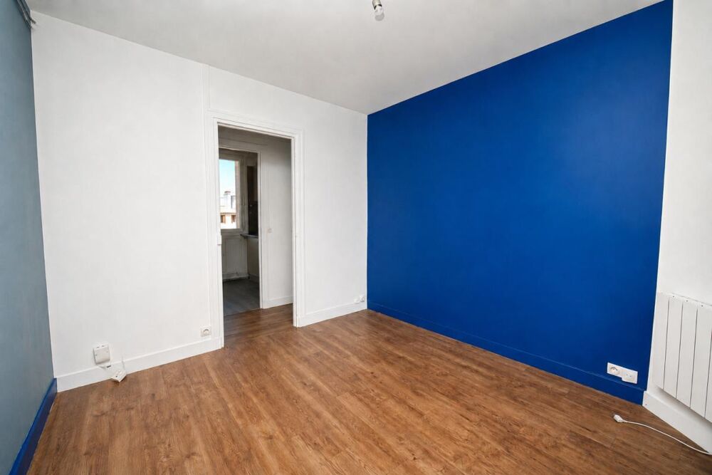 Bois-Colombes - Dernier étage, deux balcons et près de 20 m² de combles