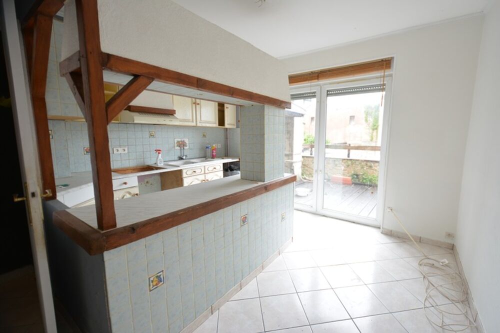 Vente Immeuble EXCLUSIVITÉ – IMMEUBLE DE RAPPORT AVEC LOCAL COMMERCIAL ET APPARTEMENT T3 À MONTMÉDY (55600) Montmedy