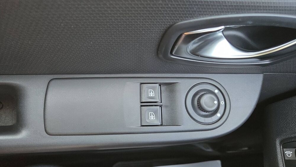 Clio 0.9 TCe 90 eco2 Intens - Premi&egrave;re main 2015 occasion 83340 Le Luc
