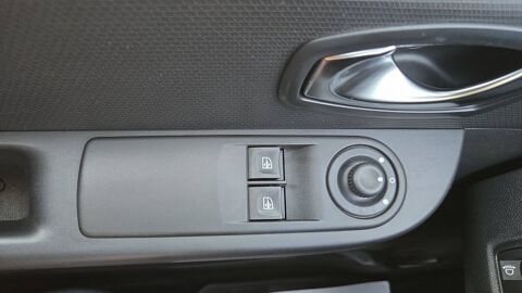 Clio 0.9 TCe 90 eco2 Intens - Premi&egrave;re main 2015 occasion 83340 Le Luc
