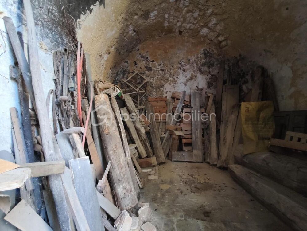 Vente Maison Rare à 5 minutes de Vallon-Pont-d'Arc – Maison de village en pierre avec potentiel Lagorce