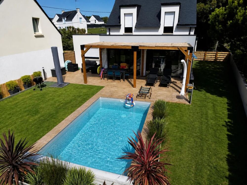 Maison de 4 pièces de 103 m² avec piscine à Sarzeau proche mer