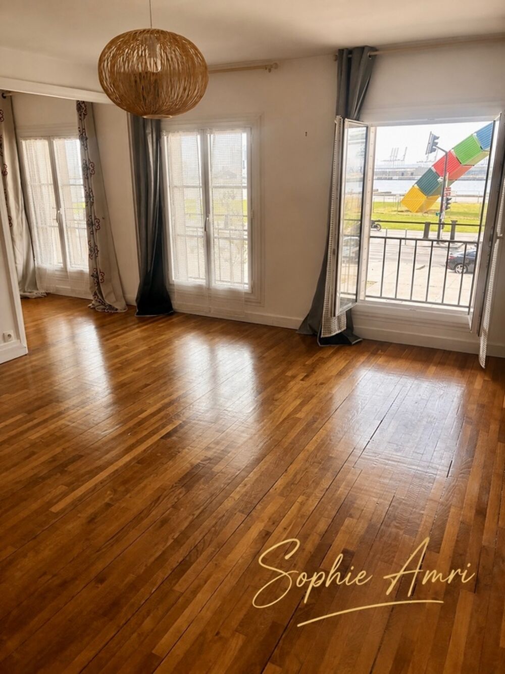 Exclusivité *Coup de coeur* Vue exceptionnelle sur la Catène* T4/T5 Perret 96 m² avec parking et cave