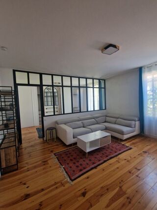  Appartement à louer 2 pièces 45 m²