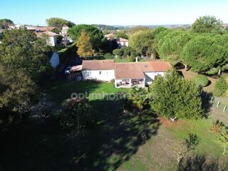 Vente Maison Maison de plain-pied de 120 m², 4/5 chambres et grand garage, au calme absolu. CHAMPNIERS (16) Champniers