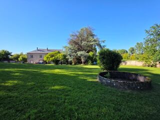 Immeuble � vendre 15 + pi�ces 419 m�