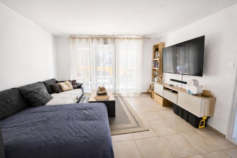 Vente Appartement APPARTEMENT T4 AVEC GRANDE TERRASSE & 3 PLACES DE STATIONNEMENTS PRIVEES - LE MUY Le muy