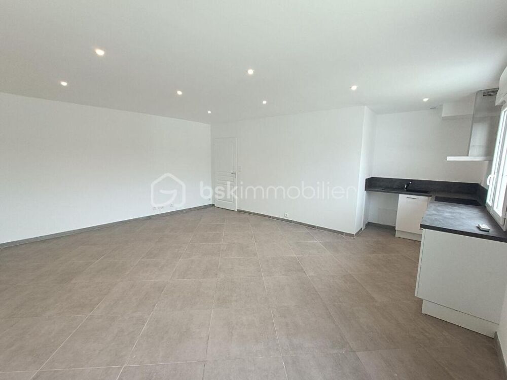 Location Appartement Meschers-sur-Gironde – Appartement rénové avec garage de 50 m² – Centre-ville et plages à pied Meschers sur gironde