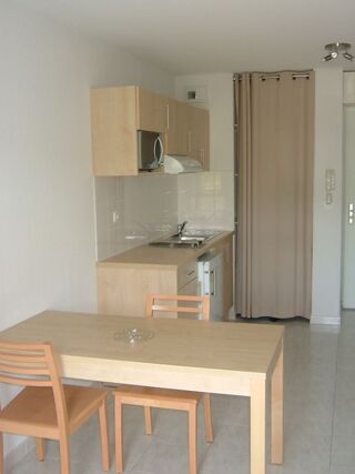  Appartement à louer 3 pièces 42 m²