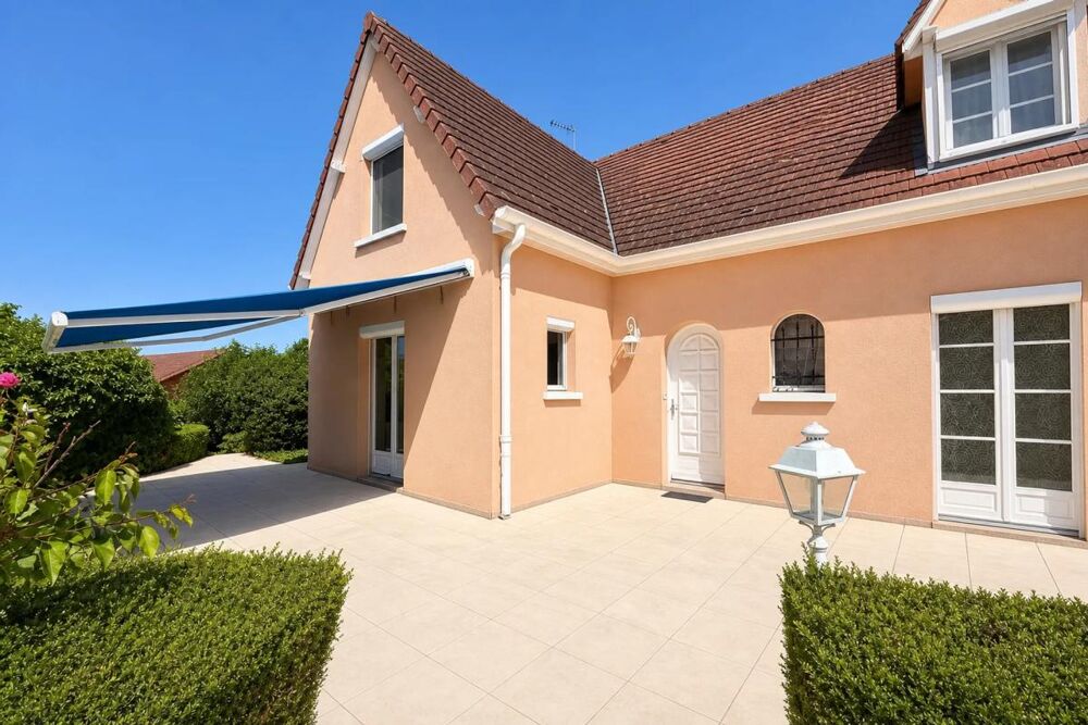 Maison 6 pièces de 187 m² avec appt indép., véranda, garages