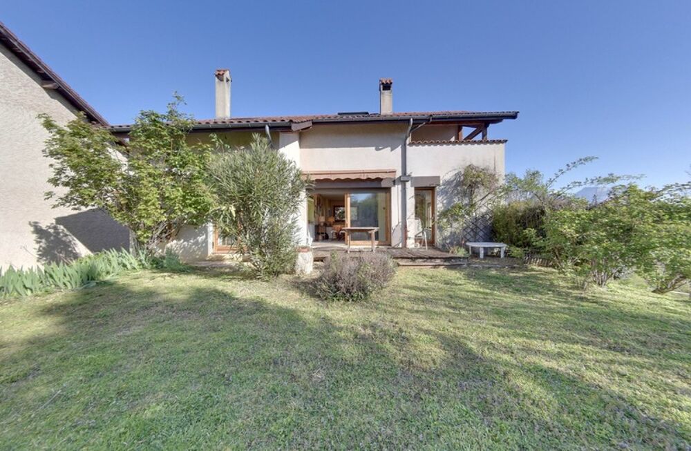 Seyssins Maison familiale avec grand terrain et accès direct aux espaces naturels