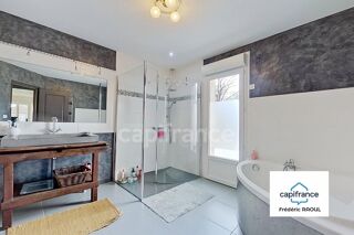  Maison � vendre 6 pi�ces 227 m�