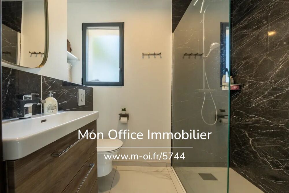 � vendre  Villa Cabri�s (13480)