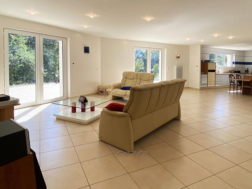 Maison Fougeres 5 pièce(s) 170 m2