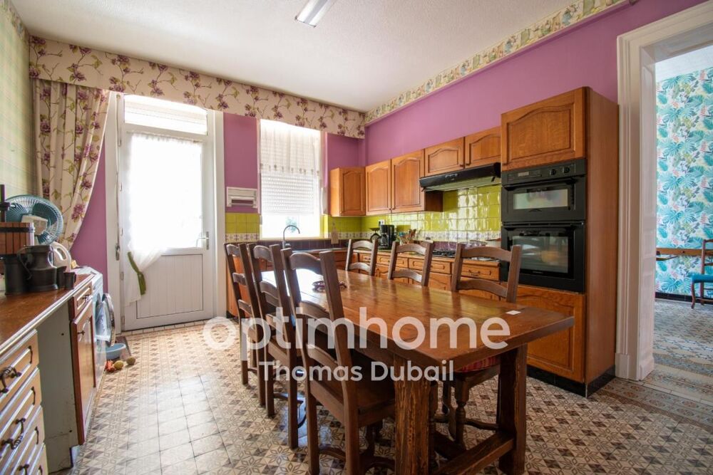 Maison de maître de 255 m² avec jardin