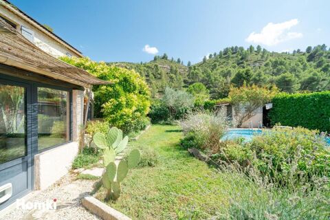   Villa 6 pi�ces de 120 m� �difi�e sur une parcelle de 533 m� avec piscine � Boulbon Villa - 6 pi�ce(s) - 120 m�