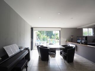  Maison  vendre 9 pices 246 m