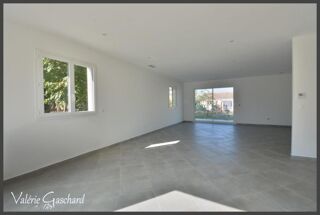 Vente Maison SAINT MEDARD DE GUIZIERES (33) Maison neuve de plain-pied – 110 m² – 3 CH dont suite parentale – DPE A – Tout à pied ! Saint medard de guizieres