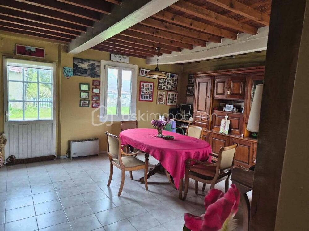 Vente Maison Maison de plain – pied à fort potentiel – Terrain 5000 m² – Dépendance – Grange – Garages – Cave – Piscine – Environnement calme Vironchaux