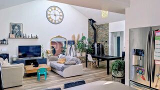Vente Maison FOUGÈRES – 170 m² – MAISON ATYPIQUE ESPRIT LOFT – 4 CHAMBRES – TERRASSE & COUR PRIVATIVE Fougeres