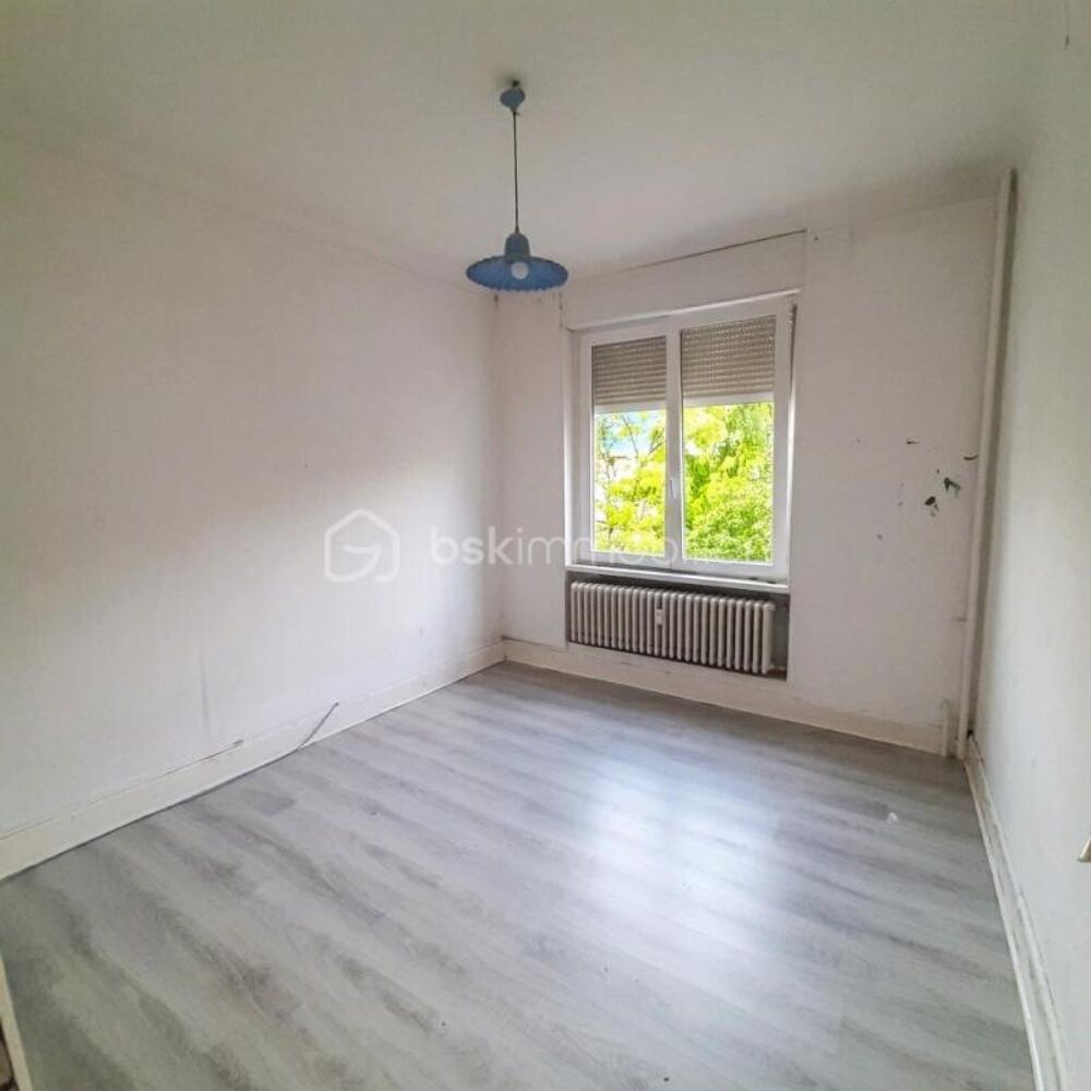 Appartement F4 de 92 m² à rénover  Bâtiment annulaire, Mulhouse