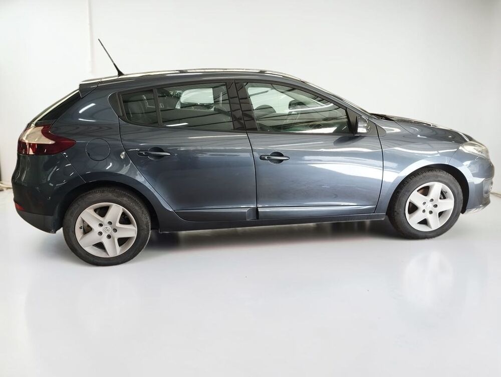 M&eacute;gane III 1.5 DCI 95 ENERGY 5P 2015 occasion 06640 Saint-Jeannet