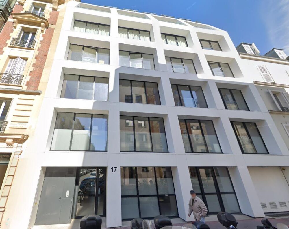   Bureaux lumineux et calme avec de bonnes finitions 