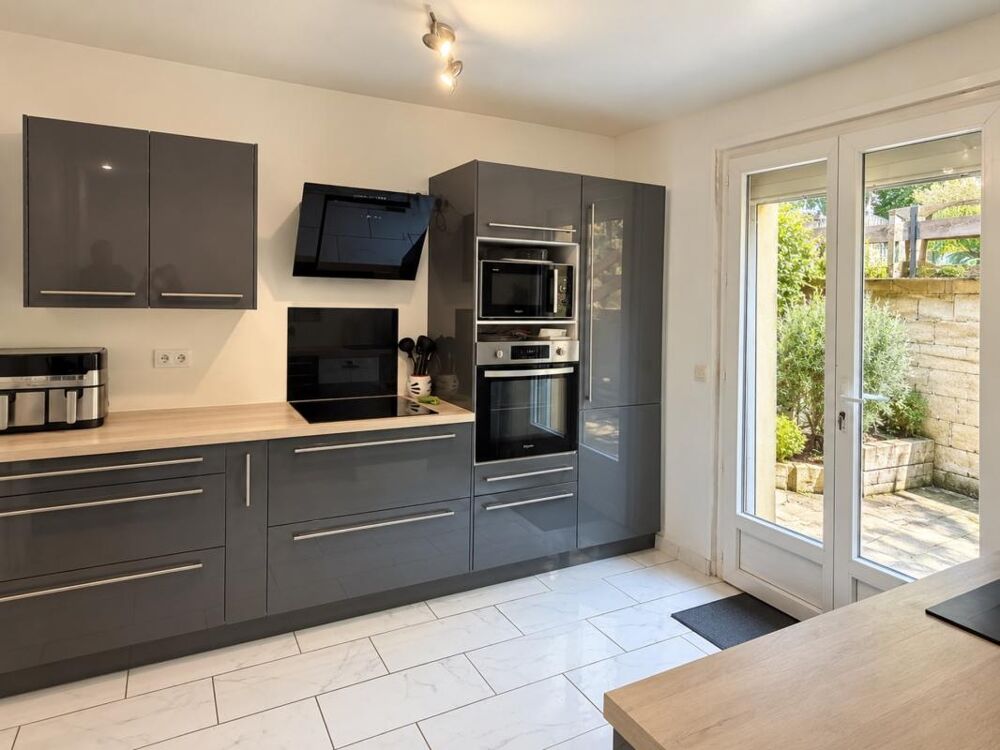 PAVILLON INDIVIDUEL - 3 CHAMBRES - GARAGE - JARDIN