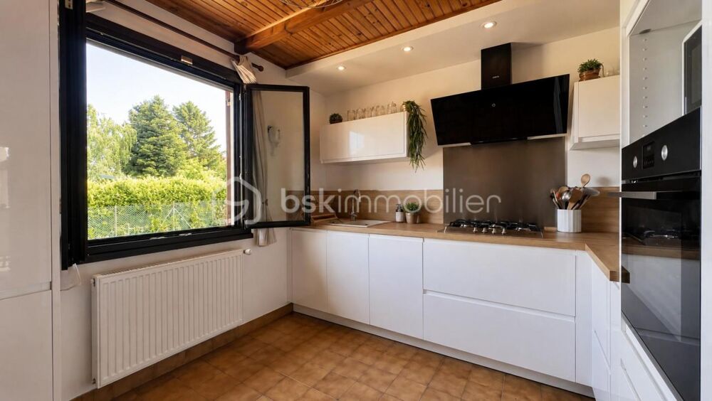 Propriété avec Deux Logements Mitoyens