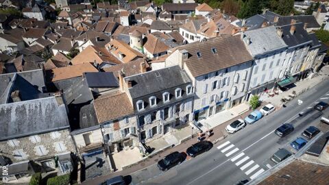   VENTE d'un IMMEUBLE en pierre - Souillac  -Trs beau potentiel 