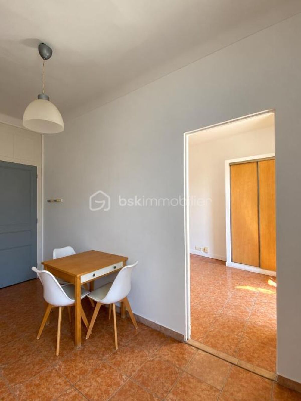 Vente Appartement 2P -  25 m² plein sud, balcon, ascenseur – Nice Garibaldi / Port Nice