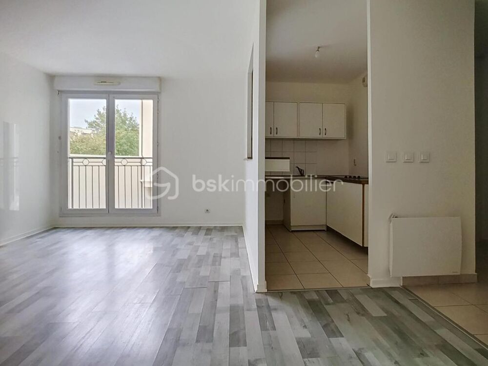 Vente Appartement SPACIEUX STUDIO MONTEVRAIN BOURG DANS RESIDENCE RECEMMENT RAVALEE AVEC PARKING ET ASCENSEUR DPE C Montevrain