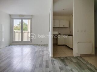 Vente Appartement SPACIEUX STUDIO MONTEVRAIN BOURG DANS RESIDENCE RECEMMENT RAVALEE AVEC PARKING ET ASCENSEUR DPE C Montevrain