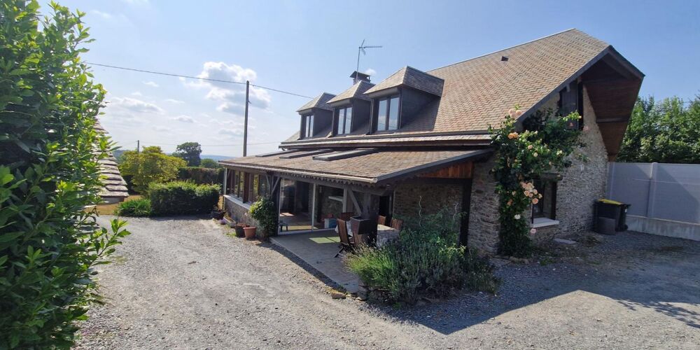 ? Coup de coeur à la campagne  Belle maison familiale 6 pièces de 140 m² avec véranda chauffée, dépendances, garages et jardin
