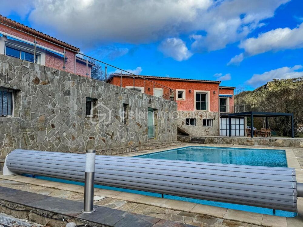 À CHATEAUVERT (83670) PROPRIÉTÉ DEXCEPTION DE 570 m² AVEC DEUX APPARTEMENTS INDÉPENDANTS, PISCINE, GRAND TERRAIN ET ACCÈS À LA