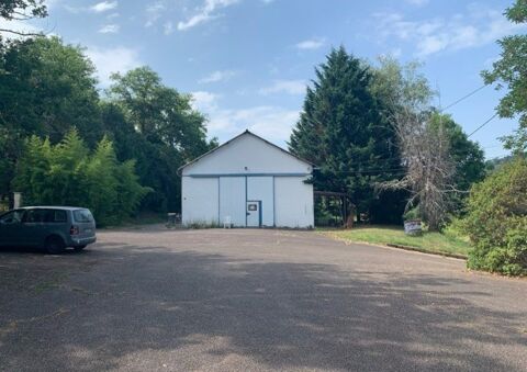 A vendre : Local/Entrep&ocirc;t de 220 m2 plus une maison de 90m2 TERRASSON LA VILLEDIEU (24) 171000 24120 Terrasson la villedieu