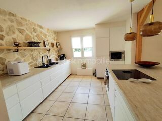  Villa à vendre 8 pièces 219 m²