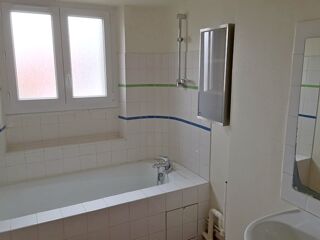  Appartement à louer 3 pièces 70 m²