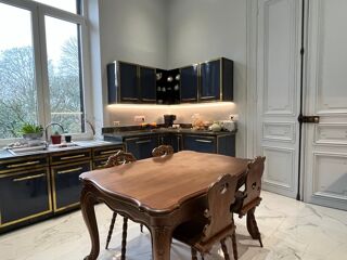  Maison  vendre 9 pices 326 m