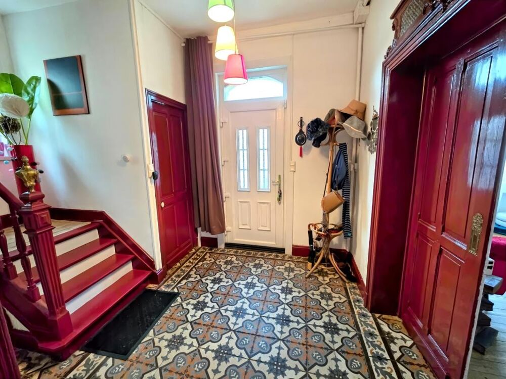 Vente Maison HIRSON (02) - ? Vente maison individuelle, avec 3 chambres ???, garage ?, cour et terrain ? Hirson