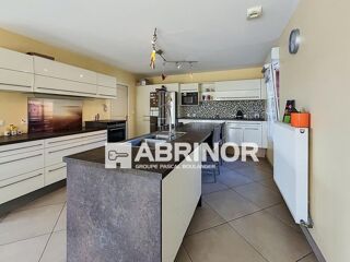  Villa à vendre 8 pièces 240 m²