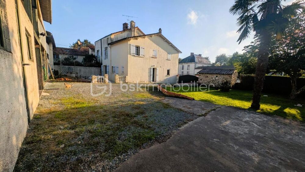 INVESTISSEMENT STRATÉGIQUE : Ensemble immobilier à fort potentiel  Fenioux (79)