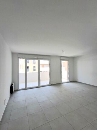  Appartement à louer 4 pièces 85 m²